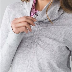 Lululemon Reversible In A Cinch Long Sleeve